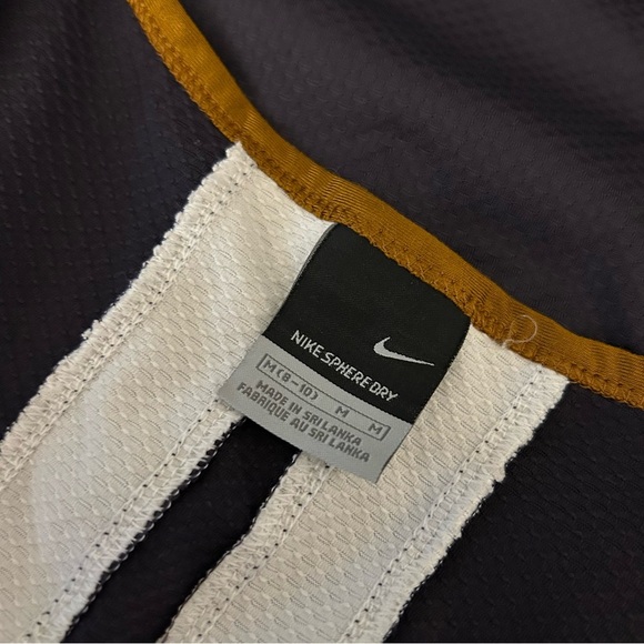 Nike Black and White Athletic Top with Gold Trim Women’s Size M - Picture 5 of 8